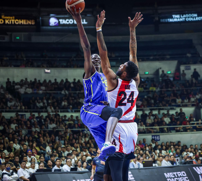 开云注册入口-PBA文班亚马？波尔场均37.3+16.3+3.5帽 太阳未续约他后悔吗？|蒂姆·波尔|菲尼克斯太阳队|纽约尼克斯队|奥兰多魔术队|波尔-波尔_新浪体育_新浪新闻